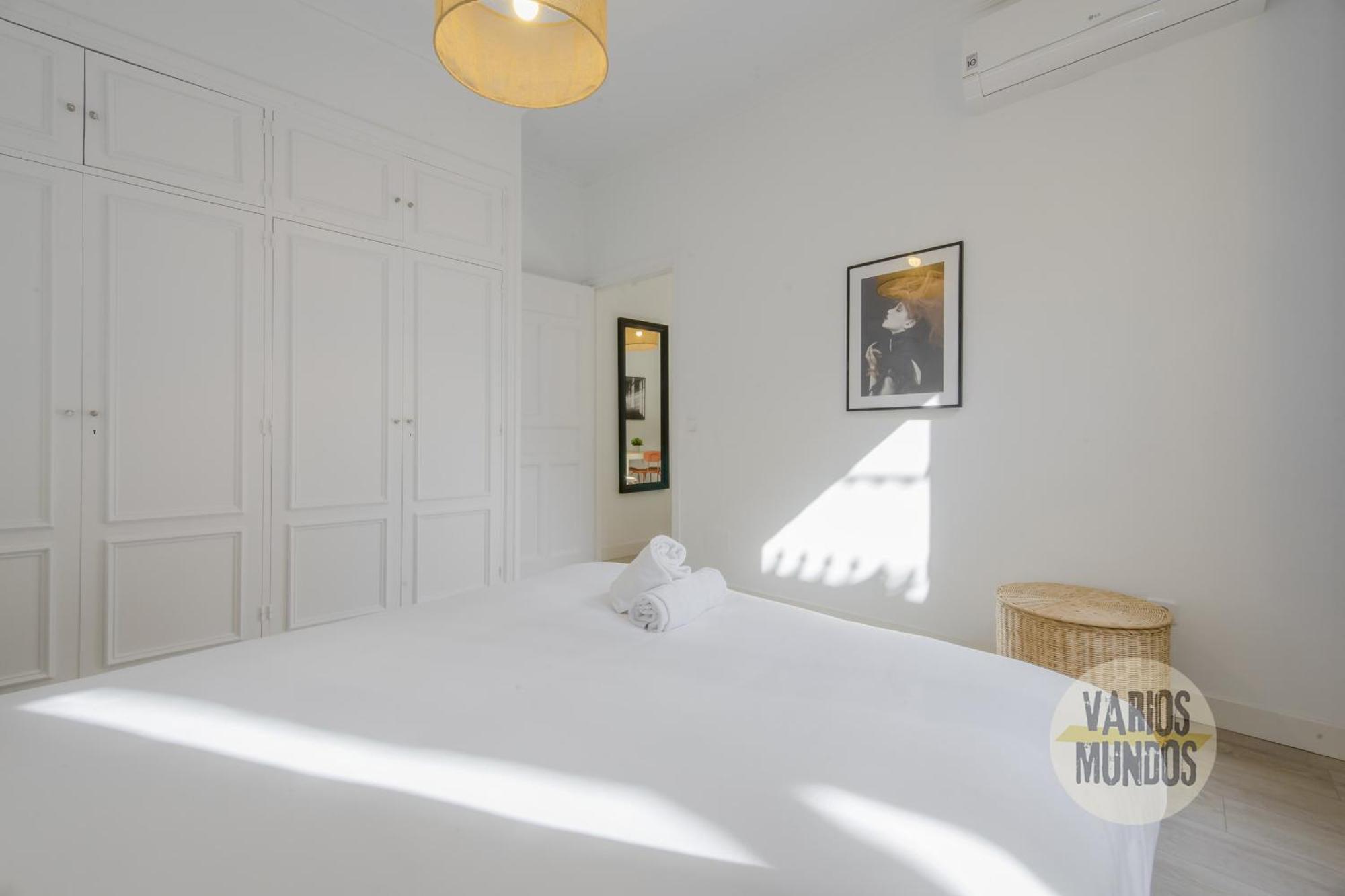 Elegant Apt Para 4Pax En Las Letras-Cortes Madrid Exterior foto